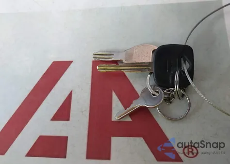 2001 Toyota Camry Le z USA, uszkodzony, nr VIN 4T1BG22K61U056366